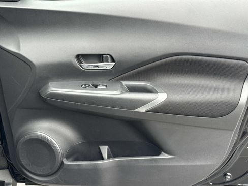 Used 2021 Nissan Kicks SV w/ Interior Electronics Package image 17