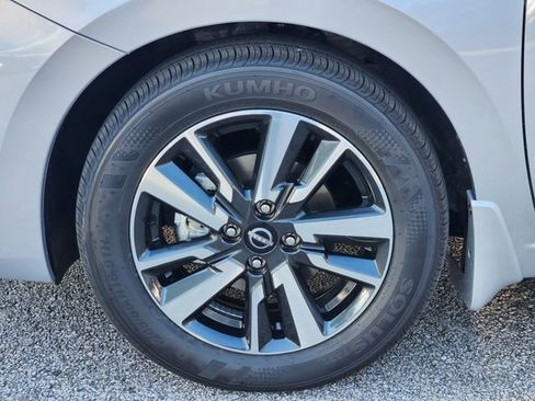 New 2025 Nissan Versa SV w/ Trunk Package image 7