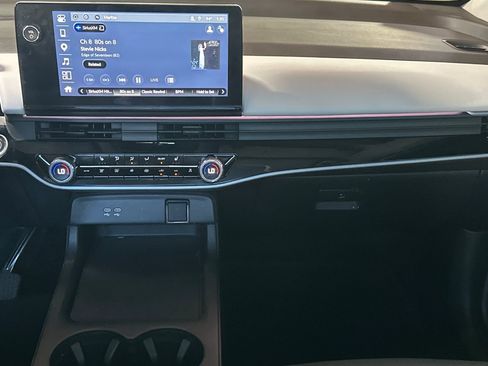 Used 2024 Honda Prologue Touring image 18