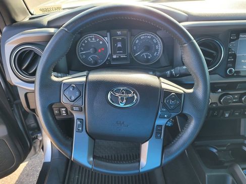 Used 2021 Toyota Tacoma TRD Off-Road w/ Technology Package AWD/4WD image 21
