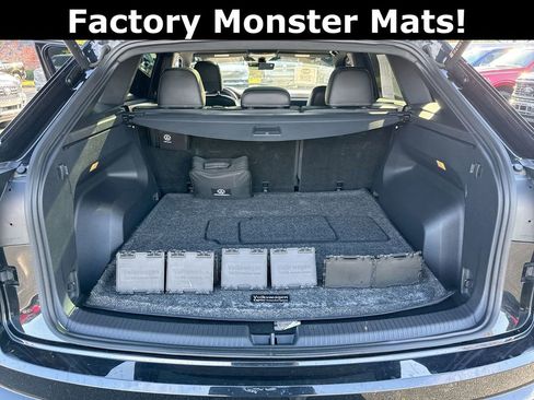 Used 2023 Volkswagen Atlas Cross Sport SEL image 26