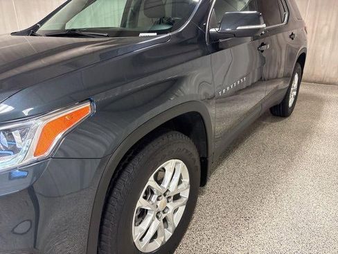 Used 2021 Chevrolet Traverse LT image 35