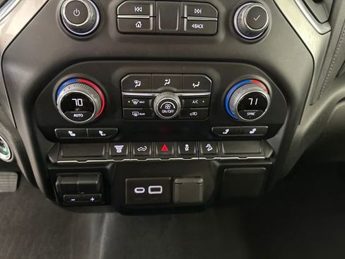 Used 2022 Chevrolet Silverado 3500 LT w/ Convenience Package image 24