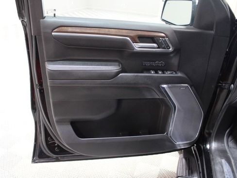 Used 2023 Chevrolet Silverado 1500 High Country w/ High Country Premium Package AWD/4WD image 17