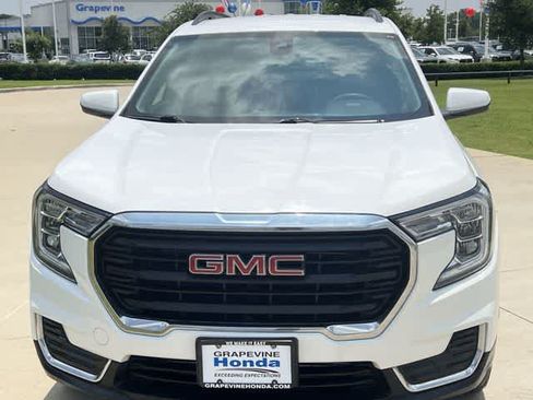 Used 2022 GMC Terrain SLE w/ Driver Convenience Package FWD image 7