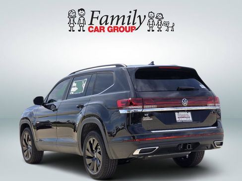New 2026 Volkswagen Atlas SE FWD image 3