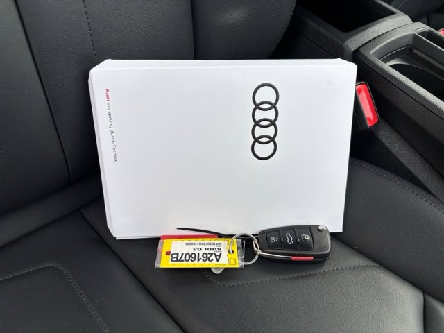 Used 2024 Audi Q3 2.0T Premium w/ Convenience Package AWD/4WD image 34