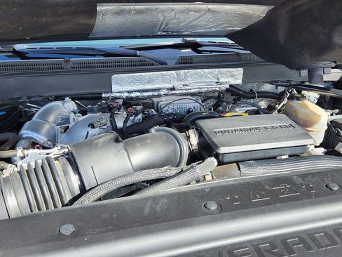 Used 2018 Chevrolet Silverado 2500 High Country w/ Duramax Plus Package image 13