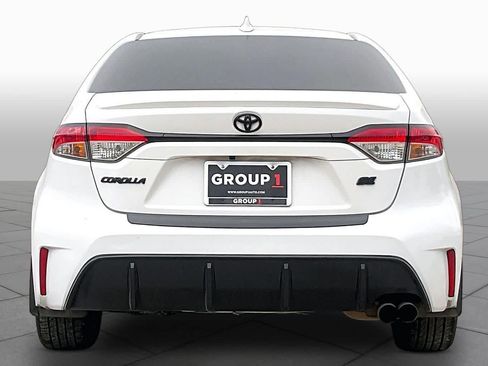 Used 2024 Toyota Corolla SE FWD image 5