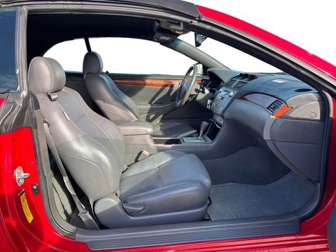 Used 2006 Toyota Solara Convertible image 21
