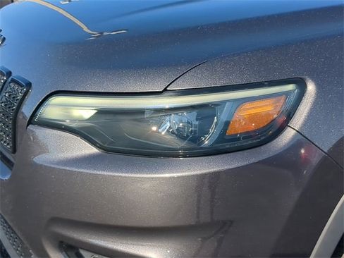 Used 2021 Jeep Cherokee Latitude Plus image 10