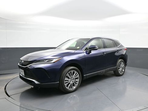 Certified 2021 Toyota Venza Limited w/ Advanced Technology Package AWD/4WD image 10