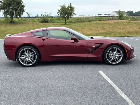Used 2018 Chevrolet Corvette Stingray Coupe w/ Battery Protection Package RWD image 9
