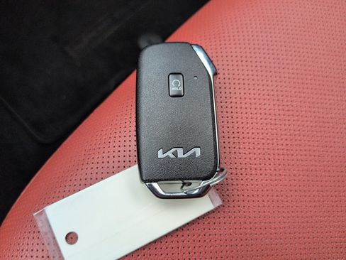 Certified 2024 Kia Sportage SX FWD image 37