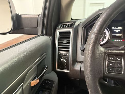Used 2018 RAM 3500 SLT w/ Snow Chief Group image 70