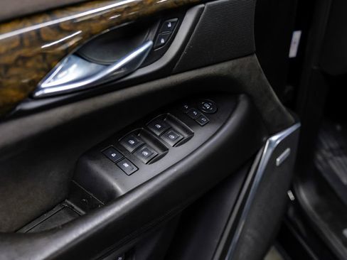 Used 2016 Cadillac Escalade Platinum image 54