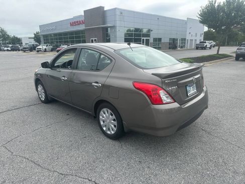 Used 2017 Nissan Versa SV FWD image 7