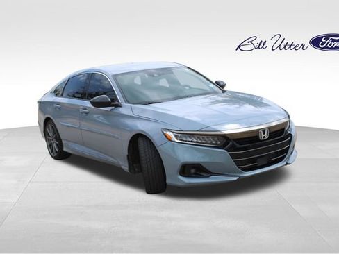 Used 2022 Honda Accord Sport image 3