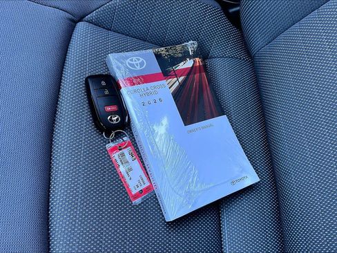 Used 2026 Toyota Corolla Cross SE image 14