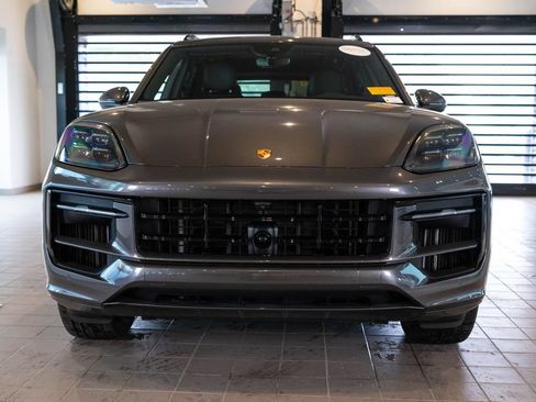 Certified 2026 Porsche Cayenne AWD/4WD image 7