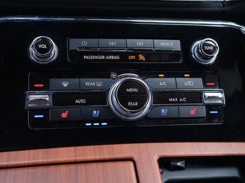Used 2024 Lincoln Navigator Reserve AWD/4WD image 31
