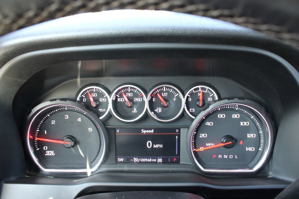 Used 2022 Chevrolet Silverado 3500 LT w/ Convenience Package AWD/4WD image 9