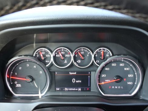 Used 2022 Chevrolet Silverado 3500 LT w/ Convenience Package AWD/4WD image 9