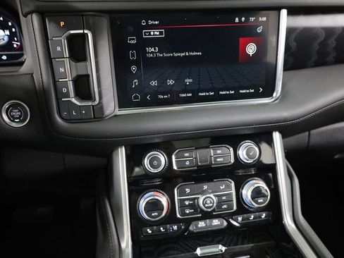 Used 2023 GMC Yukon Denali image 13