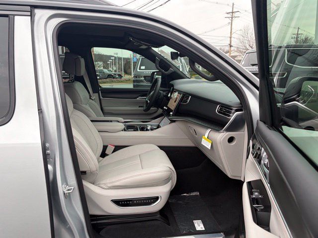 New 2026 Jeep Grand Wagoneer Summit AWD/4WD image 27