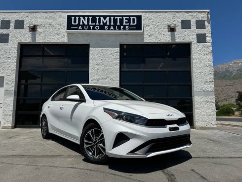 Used 2023 Kia Forte LXS FWD image 1