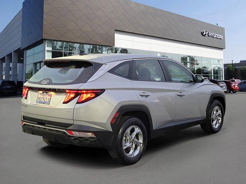 Certified 2023 Hyundai Tucson SE image 2