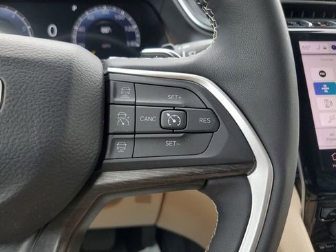 Certified 2024 Jeep Grand Cherokee L Limited AWD/4WD image 29