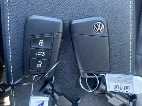 Used 2024 Volkswagen Taos S FWD image 25