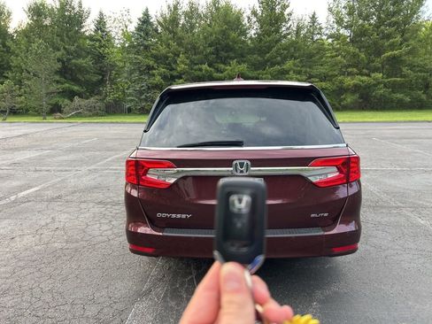 Used 2018 Honda Odyssey Elite image 6