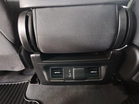 Used 2024 Chevrolet Silverado 1500 LT image 34