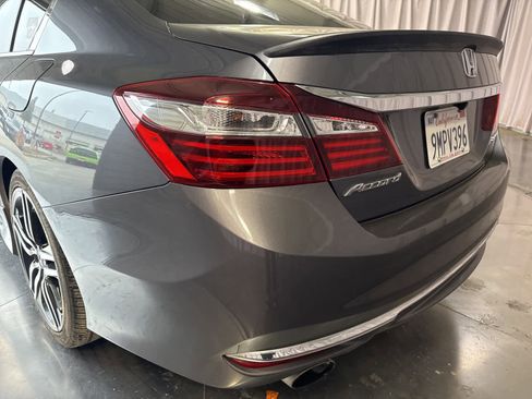 Used 2016 Honda Accord Sport image 16