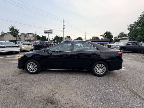 Used 2012 Toyota Camry LE FWD image 26