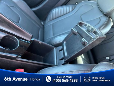 Used 2022 Hyundai Elantra Limited FWD image 33