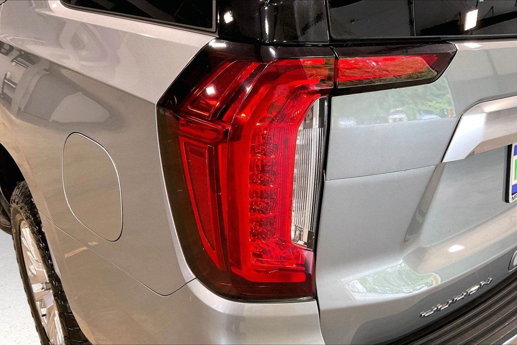 Used 2024 GMC Yukon Denali AWD/4WD image 24