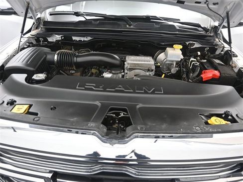 Used 2024 RAM 1500 Laramie image 12