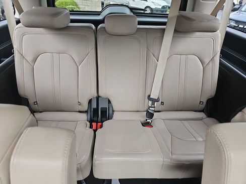 Used 2024 Ford Expedition Max Limited image 12