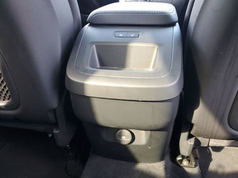 Used 2025 Volvo XC60 B5 Plus image 21