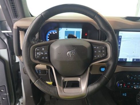 Used 2023 Ford Bronco Wildtrak AWD/4WD image 10
