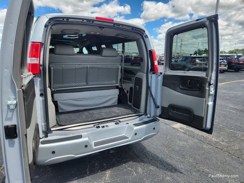 Used 2020 Chevrolet Express 2500 w/ Enhanced Convenience Package RWD image 13
