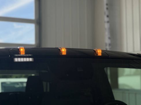 Used 2025 GMC Hummer EV 2X AWD/4WD image 15
