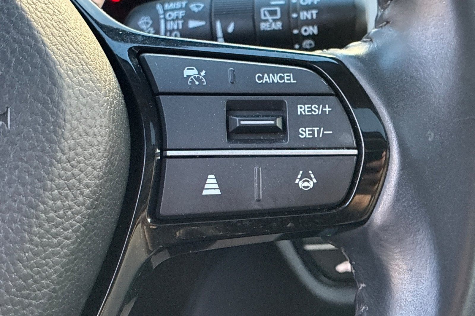 Used 2025 Honda HR-V EX-L image 29