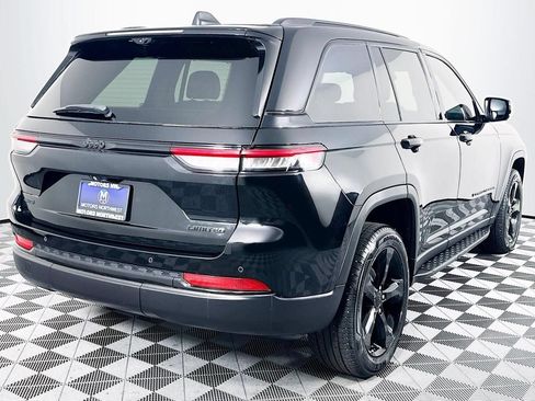 Used 2024 Jeep Grand Cherokee Limited w/ Luxury Tech Group II AWD/4WD image 25