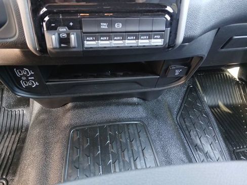 New 2026 RAM 3500 4x4 Crew Cab DRW image 40