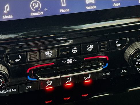 Used 2024 Jeep Grand Cherokee Limited 4xe image 5