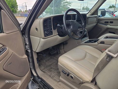 Used 2003 Chevrolet Suburban LT w/ LT Preferred Equipment Group AWD/4WD image 15